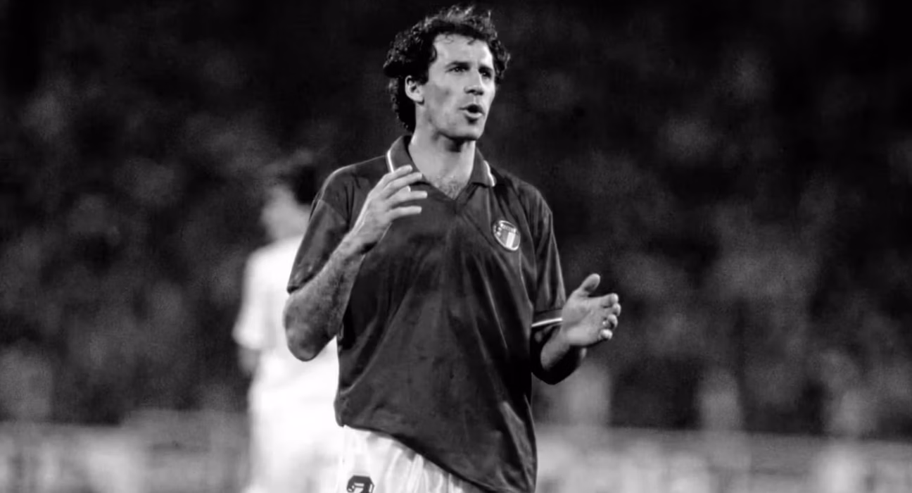 Baresi classificou seleções de 1970 e 2002 como as melhores do Brasil