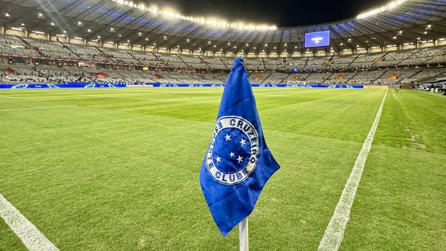 Desfalcado, Cruzeiro enfrenta Botafogo em duelo decisivo pela Liga