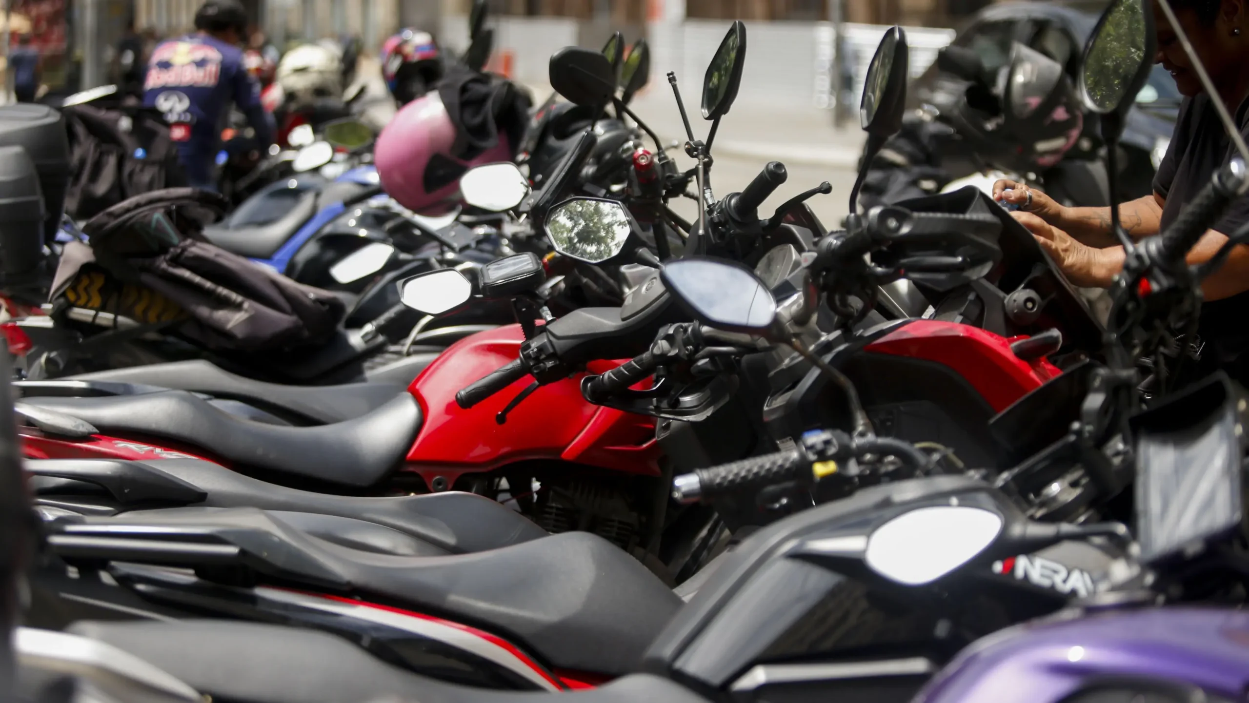 Prefeitura de SP rejeita pedido da Uber e impacta mototáxi
