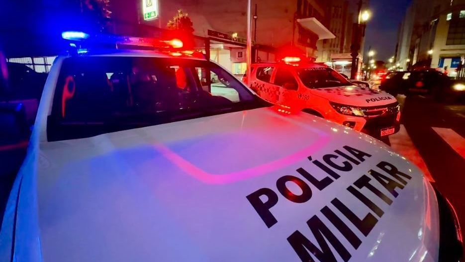 Crianças são achadas mortas dentro de carro e pai preso em SP