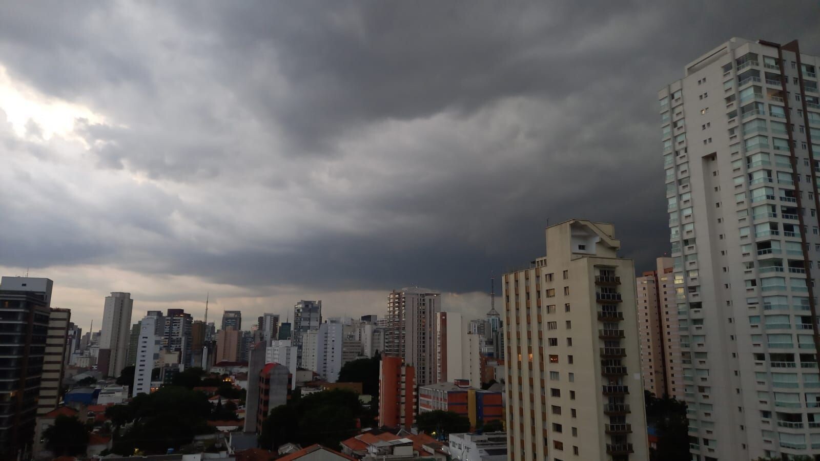 São Paulo instala Gabinete de Crise para enfrentar ventos fortes