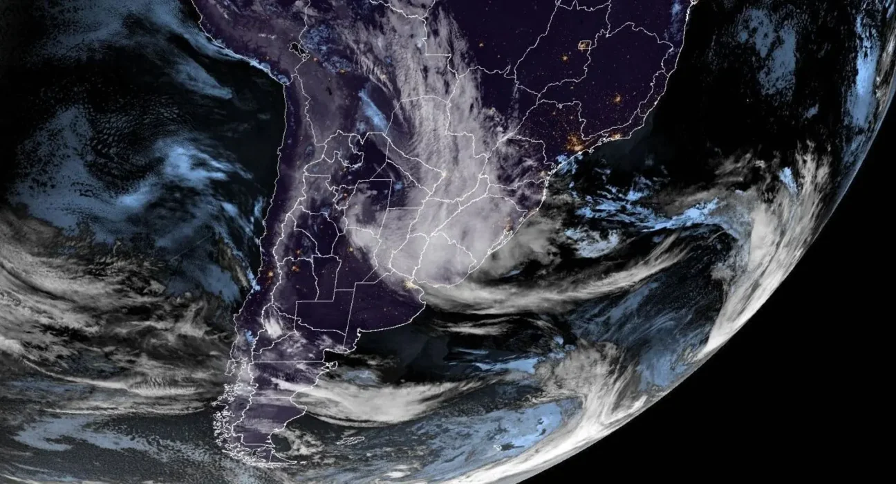 Ciclone extratropical na costa do Brasil: estados em alerta