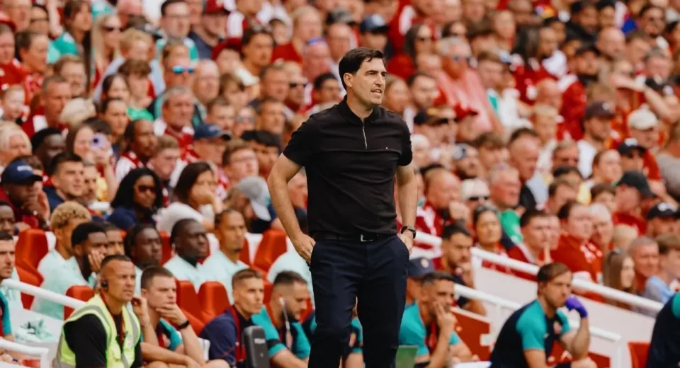 Iraola admite limitações do Liverpool antes da estreia na Premier League