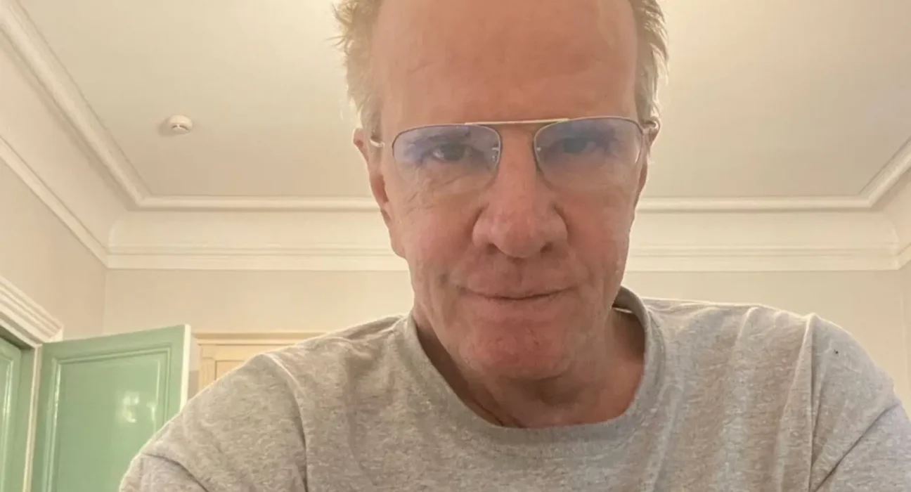 Christopher Lambert desmaia em evento de fãs e gera preocupação