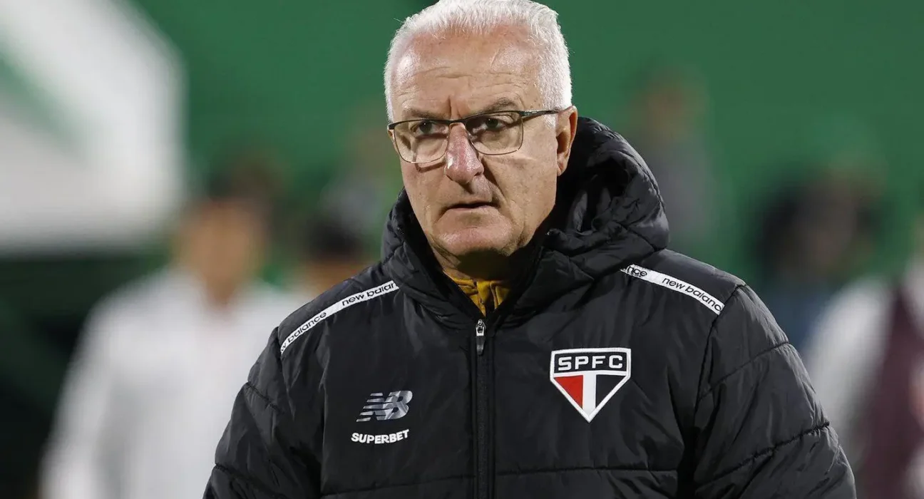 Dorival Júnior vê derrota do São Paulo como inadmissível para equipe