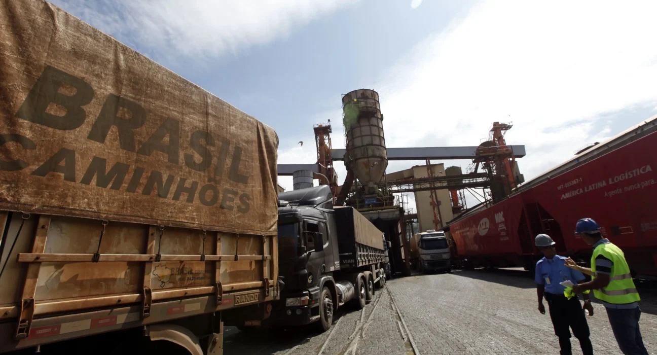 Exportações de milho e soja do Brasil crescem com Arco Norte eficiente
