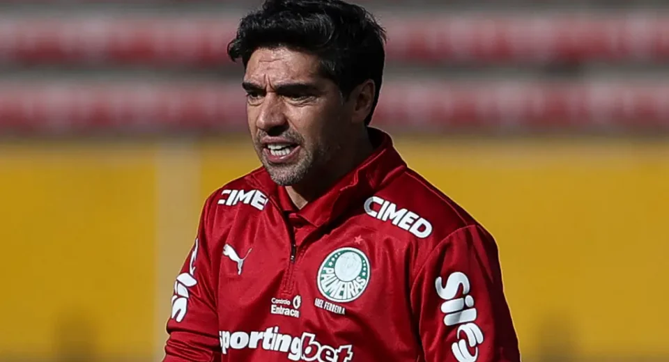 Abel é citado como favorito do Sporting e reafirma lealdade ao Palmeiras