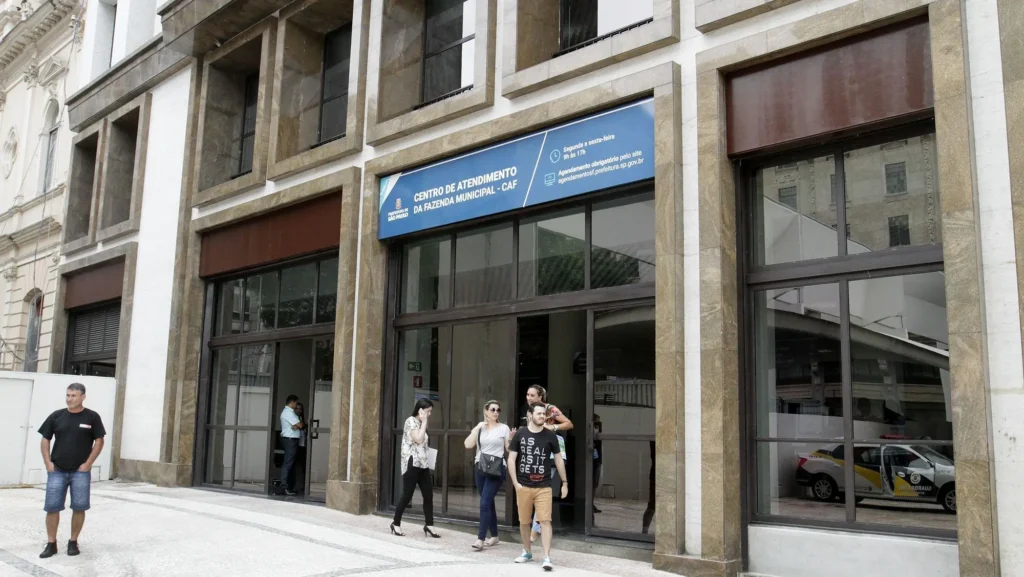 Esquema usava ex-agentes fiscais para fraudes em SP