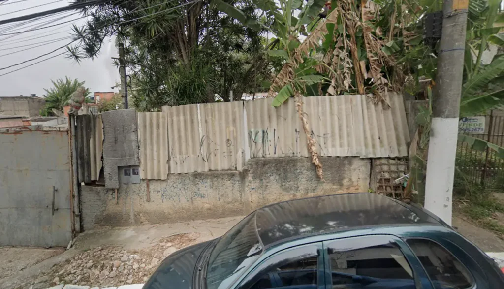 Corpo é encontrado em saco de lixo na zona Sul de SP, e polícia investiga detalhadamente