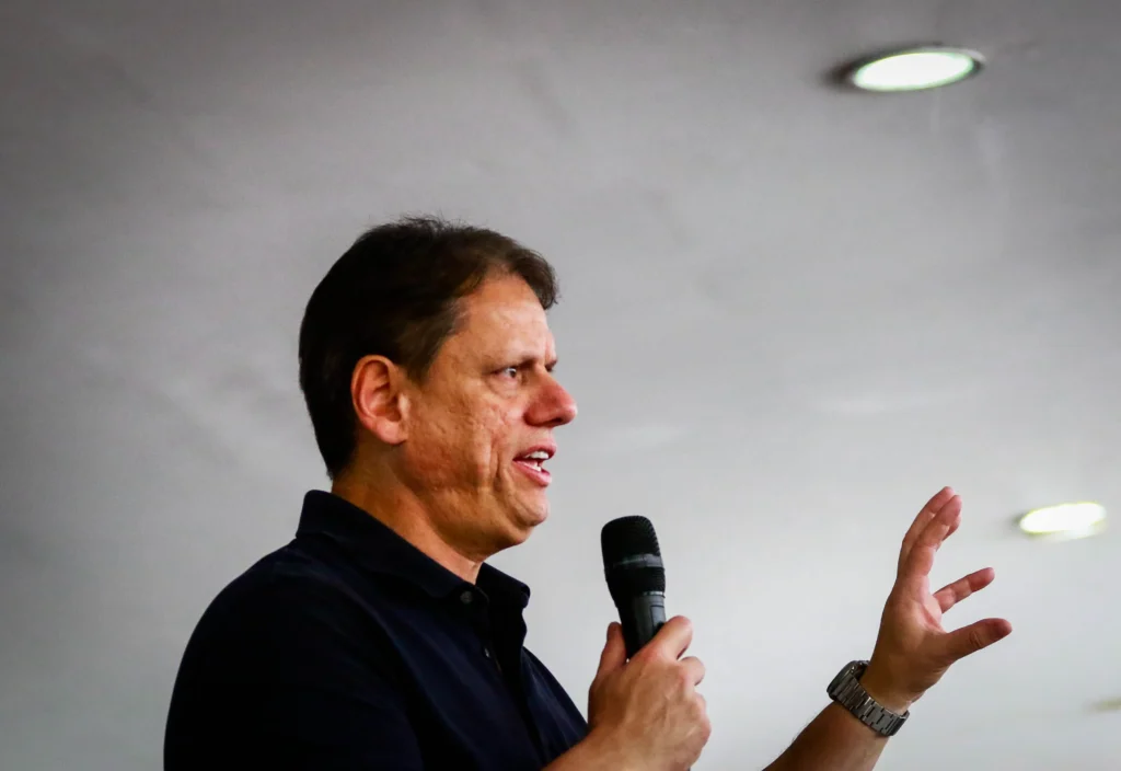 Tarcísio diz que relato de Vorcaro sobre doação é inaceitável