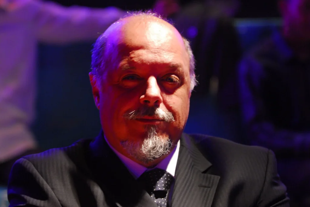 Morre Roney Facchini, ícone de "Rá Tim Bum" e "Cheias de Charme"