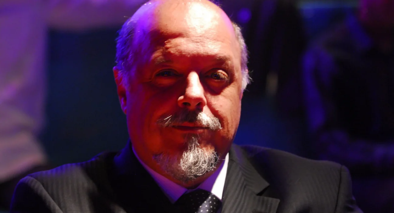 Morre Roney Facchini, ícone de "Rá Tim Bum" e "Cheias de Charme"