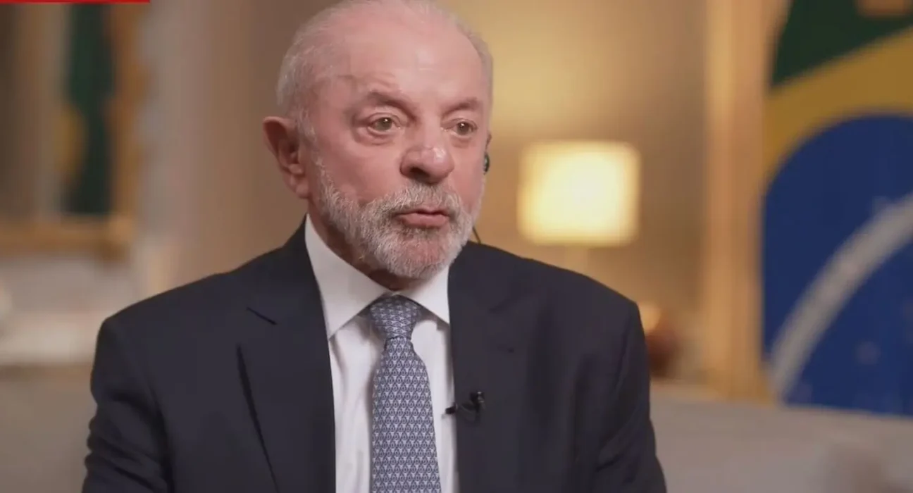 À CNN, Lula diz que Eduardo Bolsonaro é “traidor da pátria”