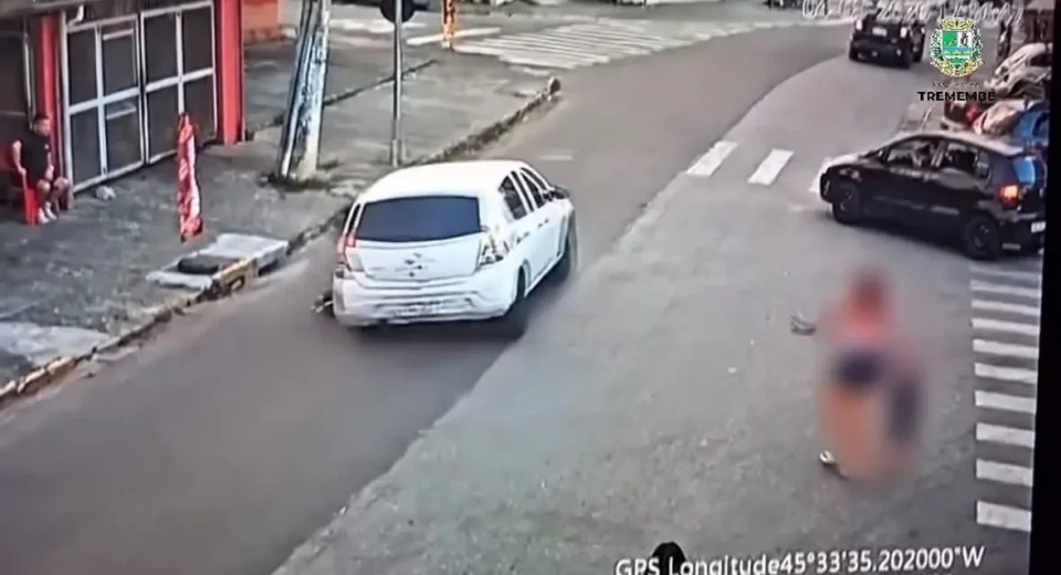 Jovem é arrastada por motorista de app ao tentar recuperar R$ 100