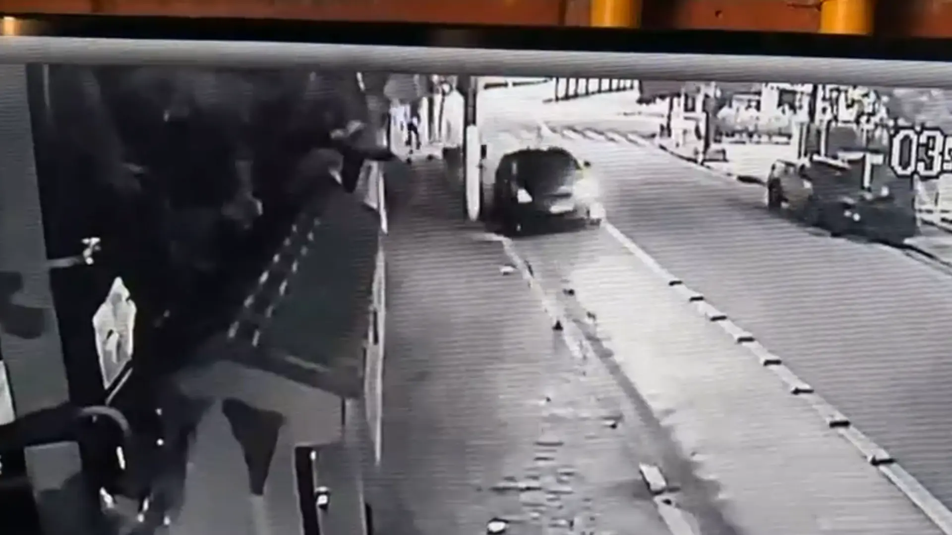 Vídeo mostra suspeitos fugindo após atropelarem ciclista no SP