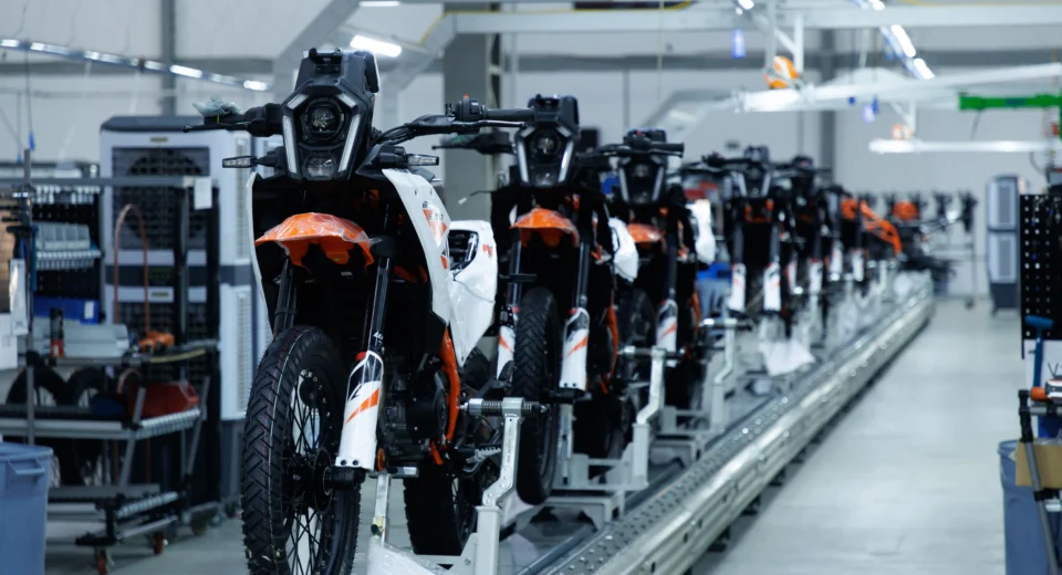 KTM inaugura fábrica em Manaus e aumenta produção de motos