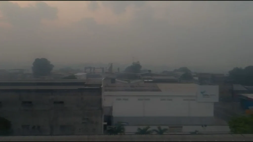 Fumaça mantém Manaus em alerta; proteja sua saúde hoje!