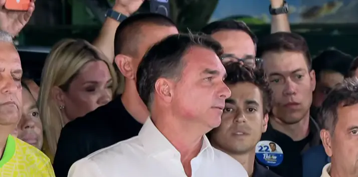 Partidos aliados de Flávio celebram vitória de Lula na eleição