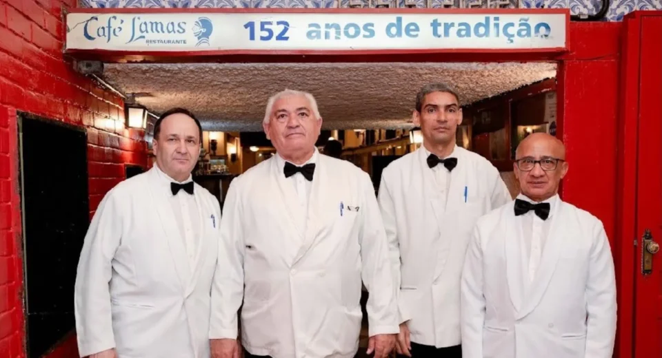 Restaurante mais antigo do Brasil reabre após incêndio e reformas