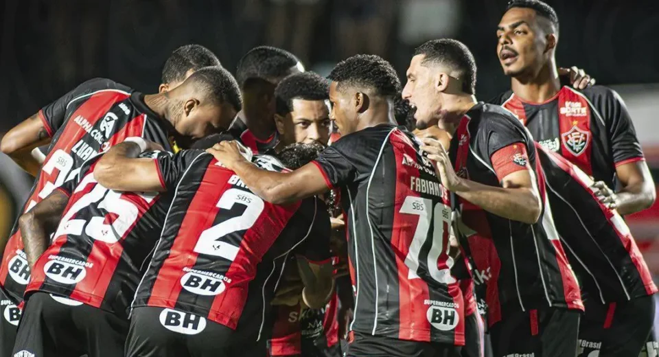 Adversário do Corinthians, Vitória tem dificuldades fora de casa