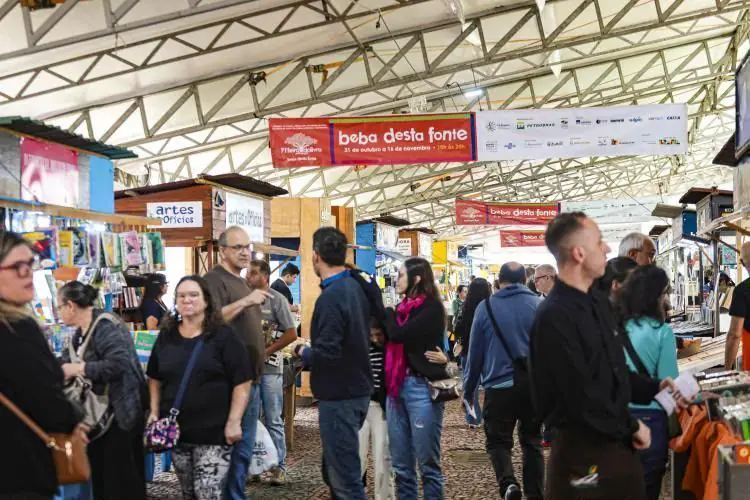 Feira do Livro de Porto Alegre: Programação Gratuita Imperdível