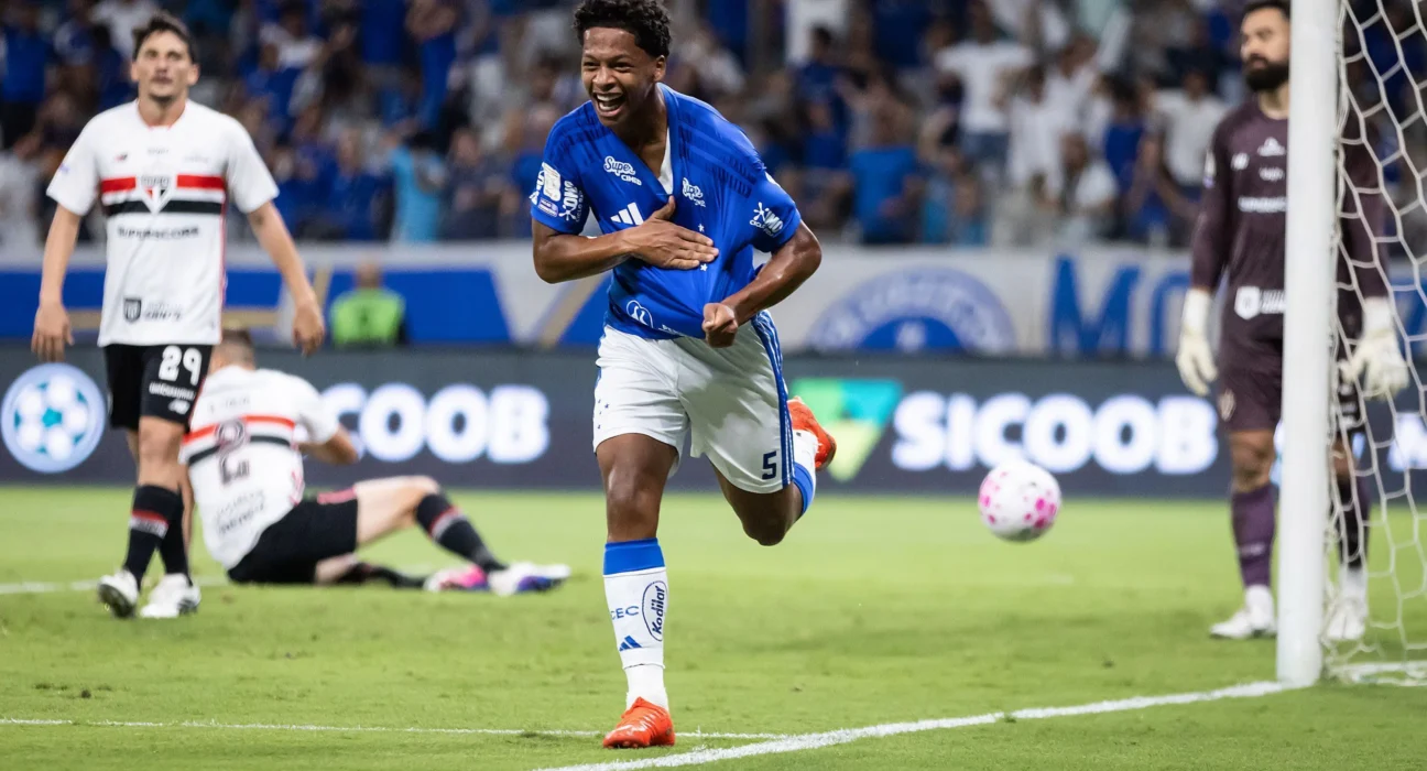 Zé Lucas se adapta ao Cruzeiro e brilha no Brasileirão 2023