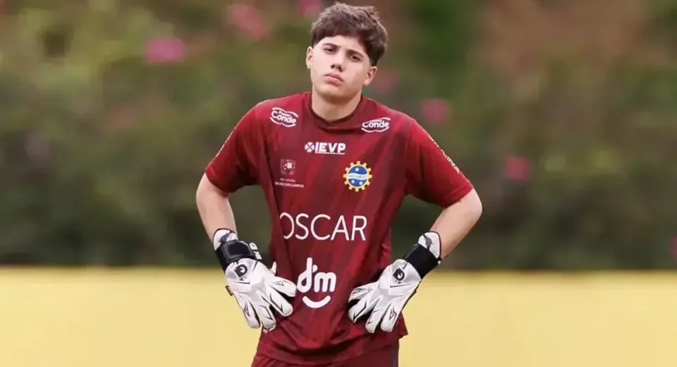 Goleiro de 14 anos que defendia time paulista morre tragicamente