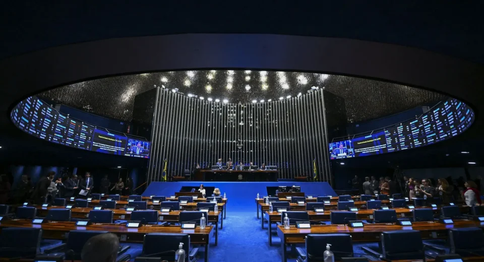 Eleições: 12 estados sem mulheres no Senado em 2027