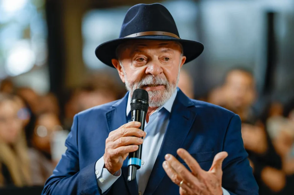 Campanha de Lula vê eleição indefinida e sem solução clara