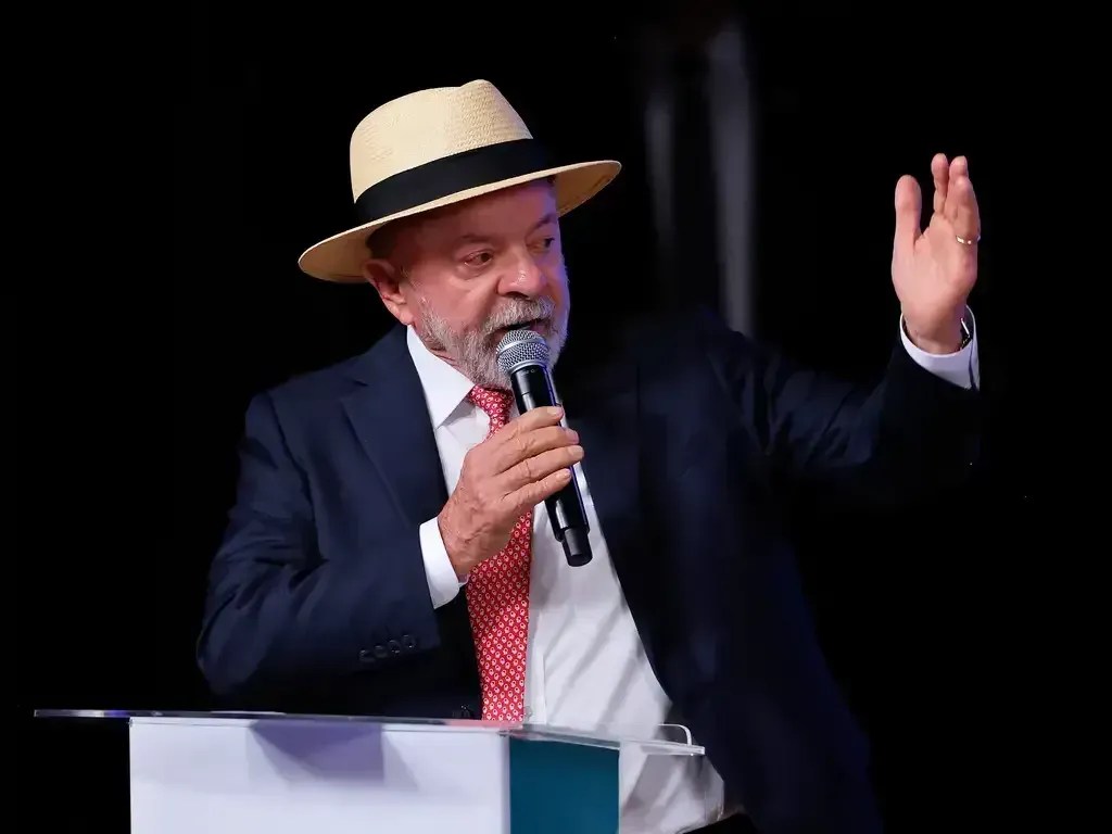 Lula diz a aliados preferir político no comando do Ministério da Segurança
