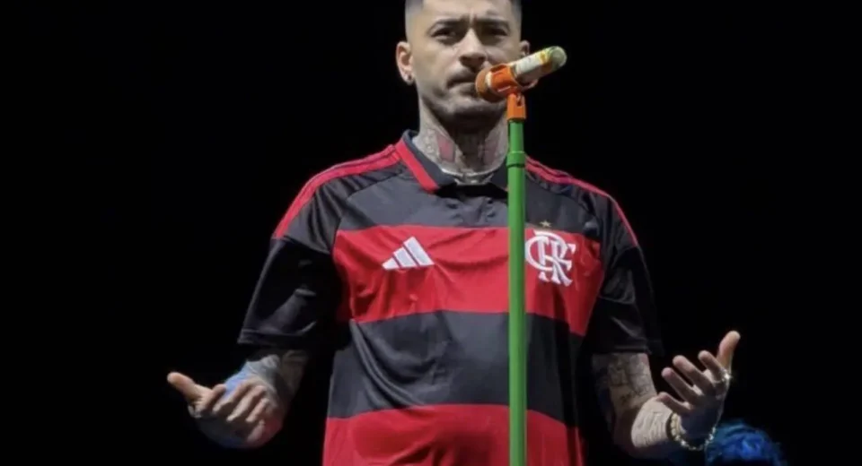 Flamengo “cutuca” Palmeiras com ex-One Direction de camisa rubro-negra